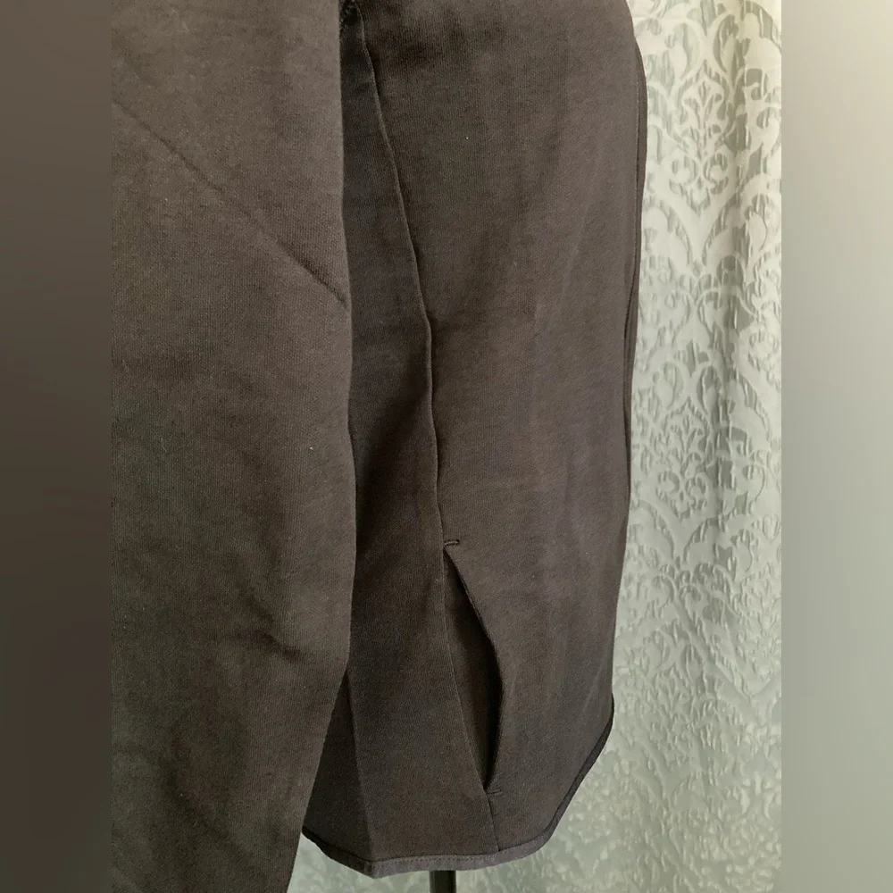 Gap | NWT Active Black Zip Up Hoodie